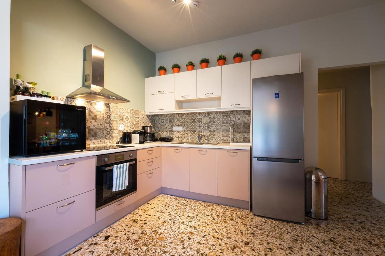 Tinas Home - Kalamata Mediterranean Villas المظهر الخارجي الصورة